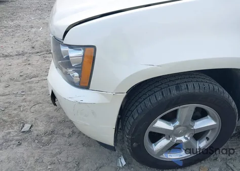 2013 Chevrolet Suburban 1500 Ltz z USA, uszkodzony, nr VIN 1GNSKKE79DR343662